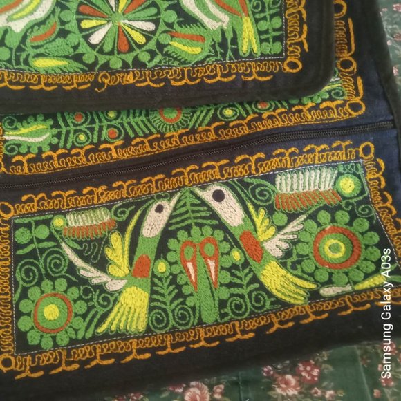 Gorgeous Owl/Bird Stitched Crossbody - Picture 3 of 7